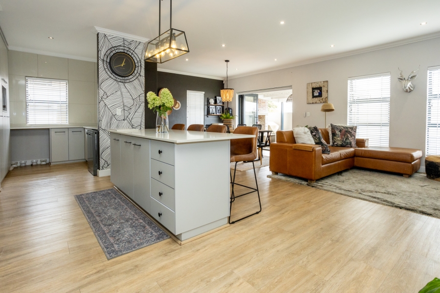 3 Bedroom Property for Sale in Sonkring Western Cape